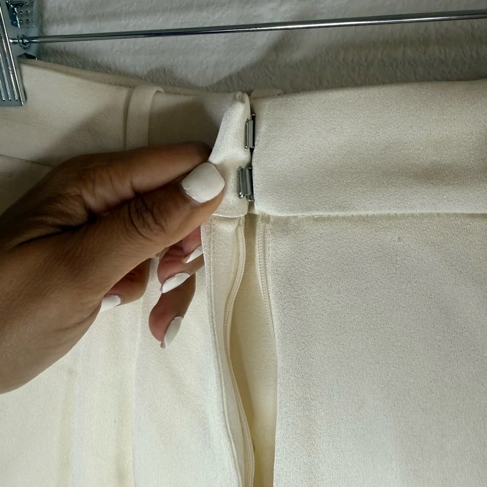 Club Monaco Satin Pants Size 2 - Picture 3 of 5